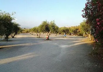 פארק נופש Torre Macauda ריברה