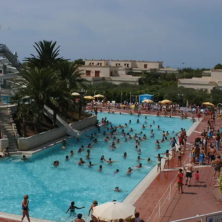 Holiday park Torre Macauda 3*