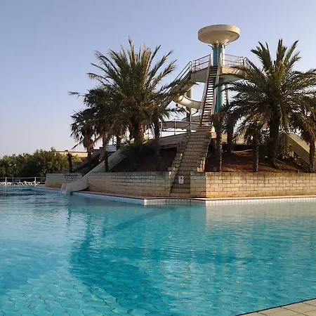 Holiday park Torre Macauda 3*