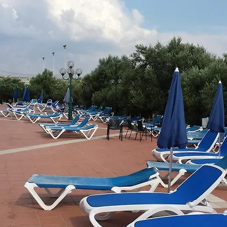 Holiday park Torre Macauda Ribera